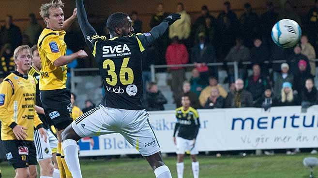 Fredag 4 oktober 2013, kl 19:00  Mjällby AIF - AIK 2-3 (2-3)  Strandvallen, Hällevik