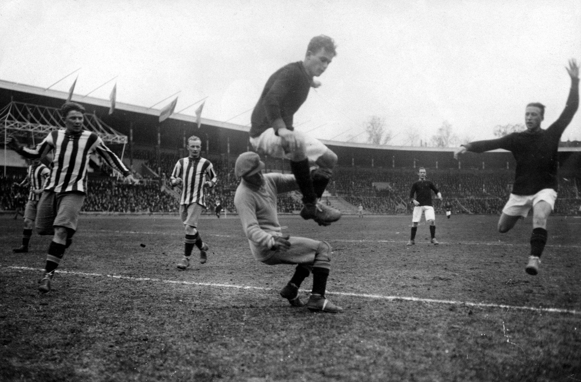 Onsdag 28 juni 1922  AIK - IFK Göteborg 3-3 ()  Stockholms stadion, Stockholm