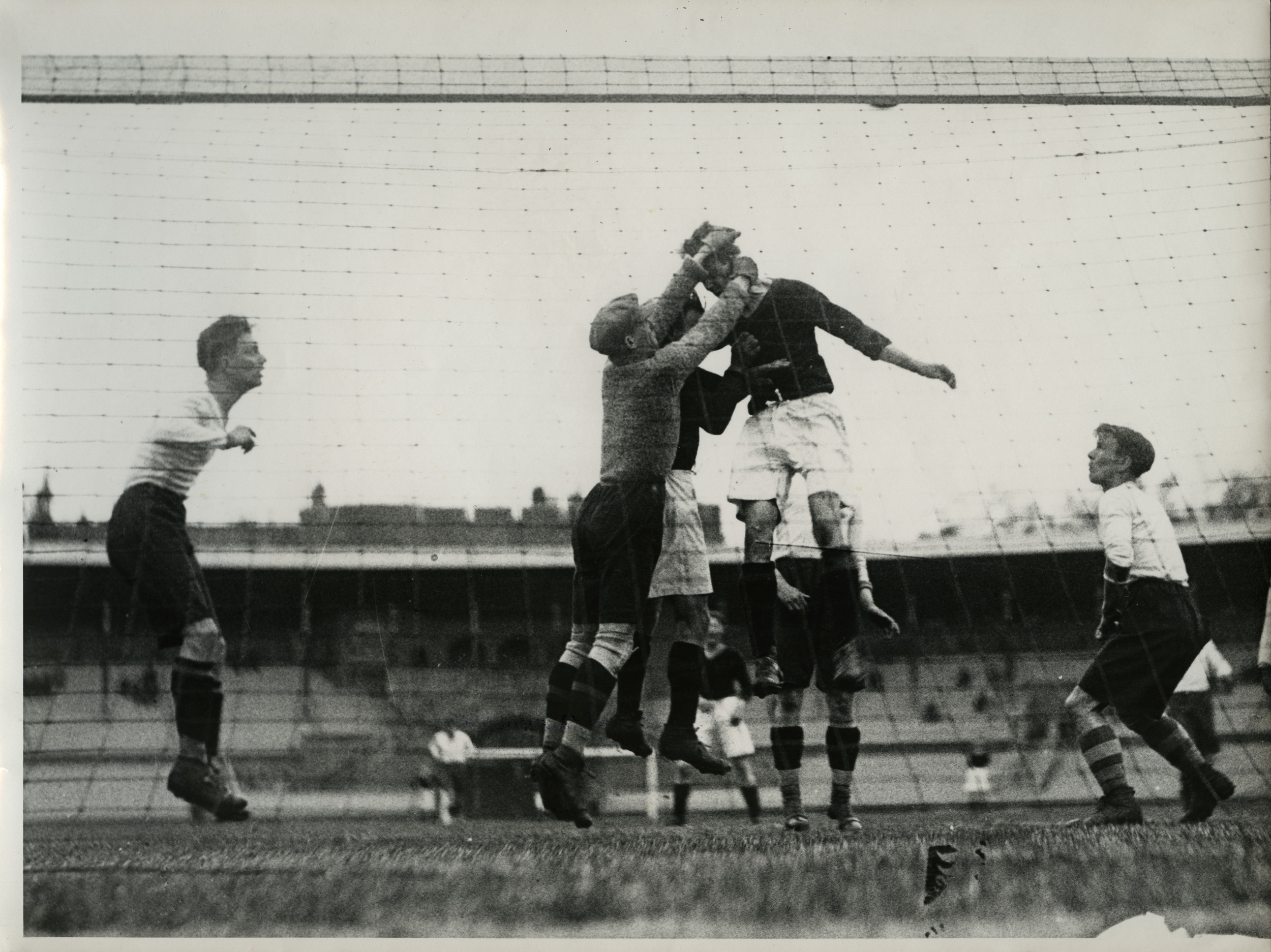 Söndag 15 september 1929, kl 13:30  AIK - Landskrona BoIS 5-1 (1-1)  Stockholms stadion, Stockholm